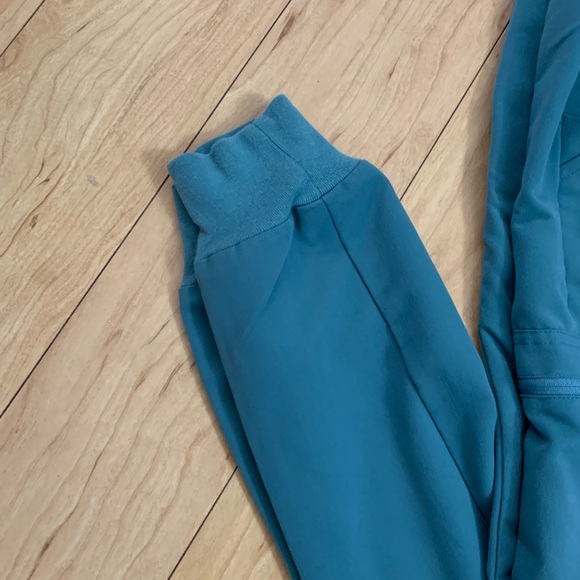 Figs Women’s Zamora Jogger HydroGreen Scrubs - Picture 7 of 9